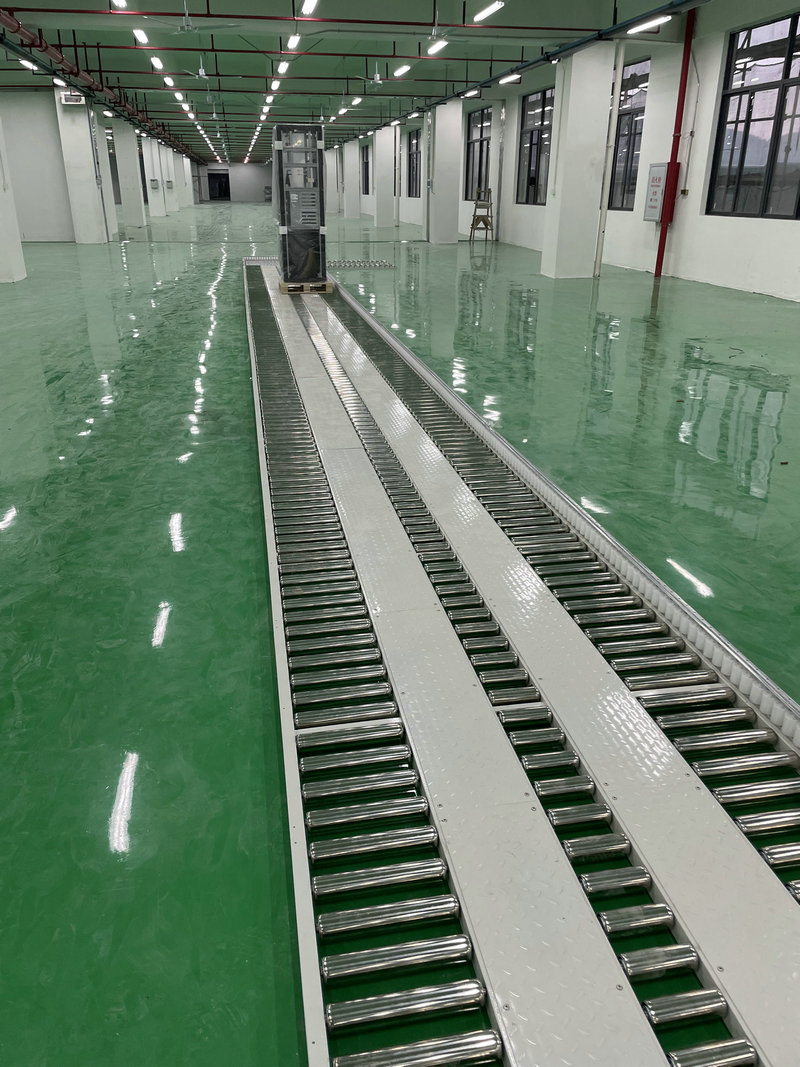 滚筒输送机１５